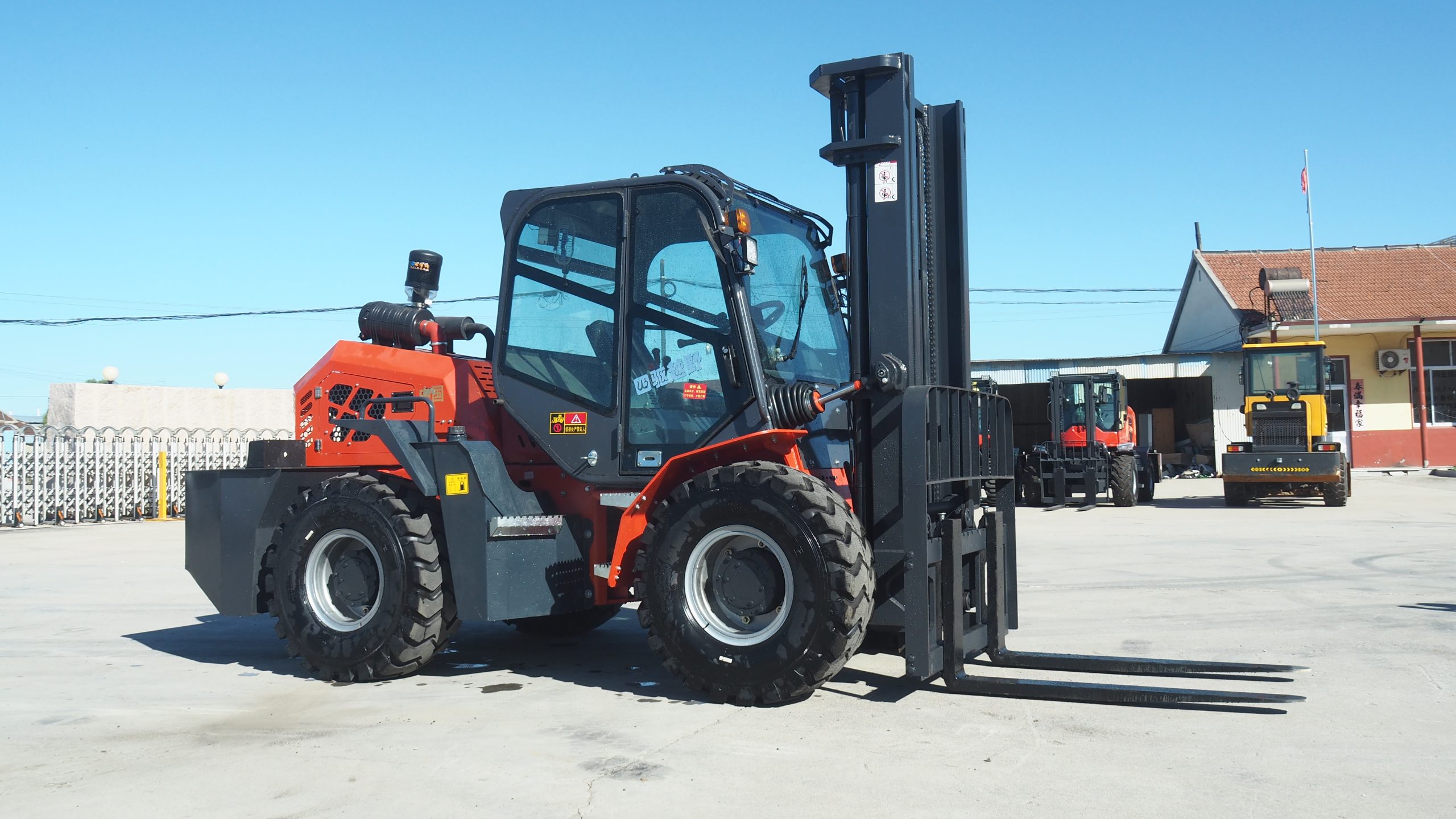 3.5-ton center-hinged off-road forklift(LZLT) - Image 3