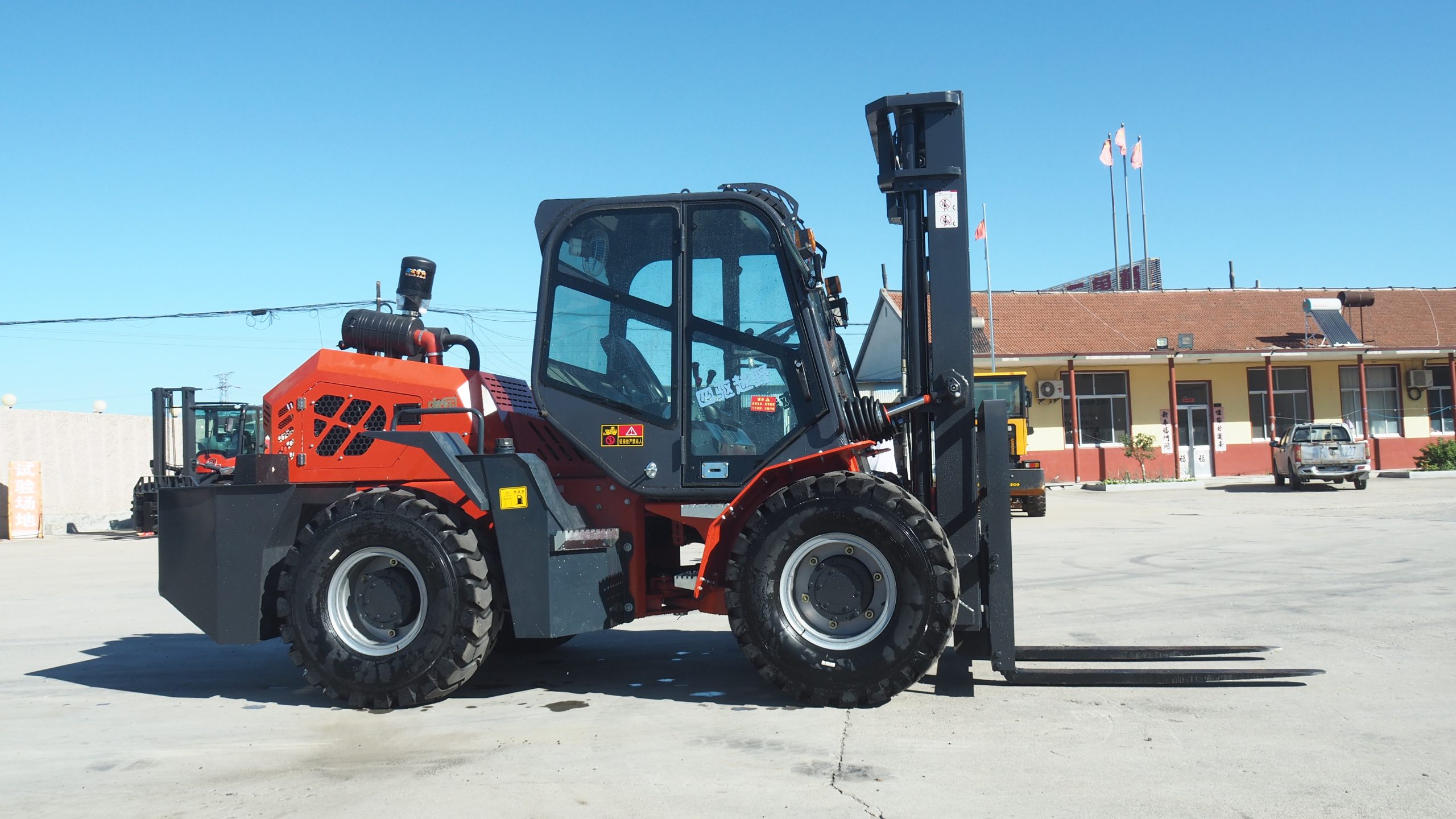 3.5-ton center-hinged off-road forklift(LZLT) - Image 7