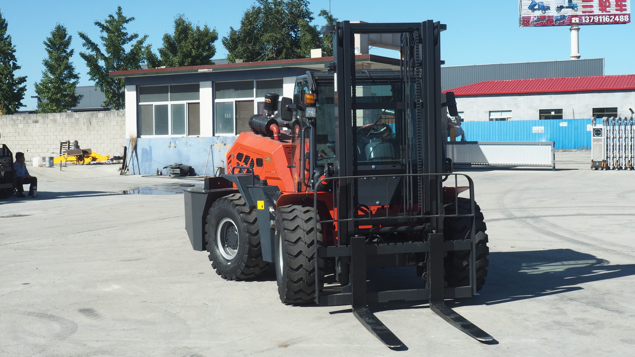3.5-ton center-hinged off-road forklift(LZLT) - Image 4