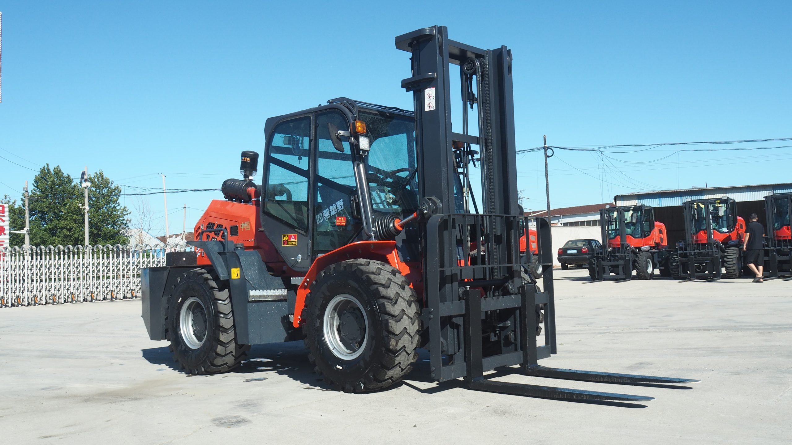 3.5-ton center-hinged off-road forklift(LZLT) - Image 2
