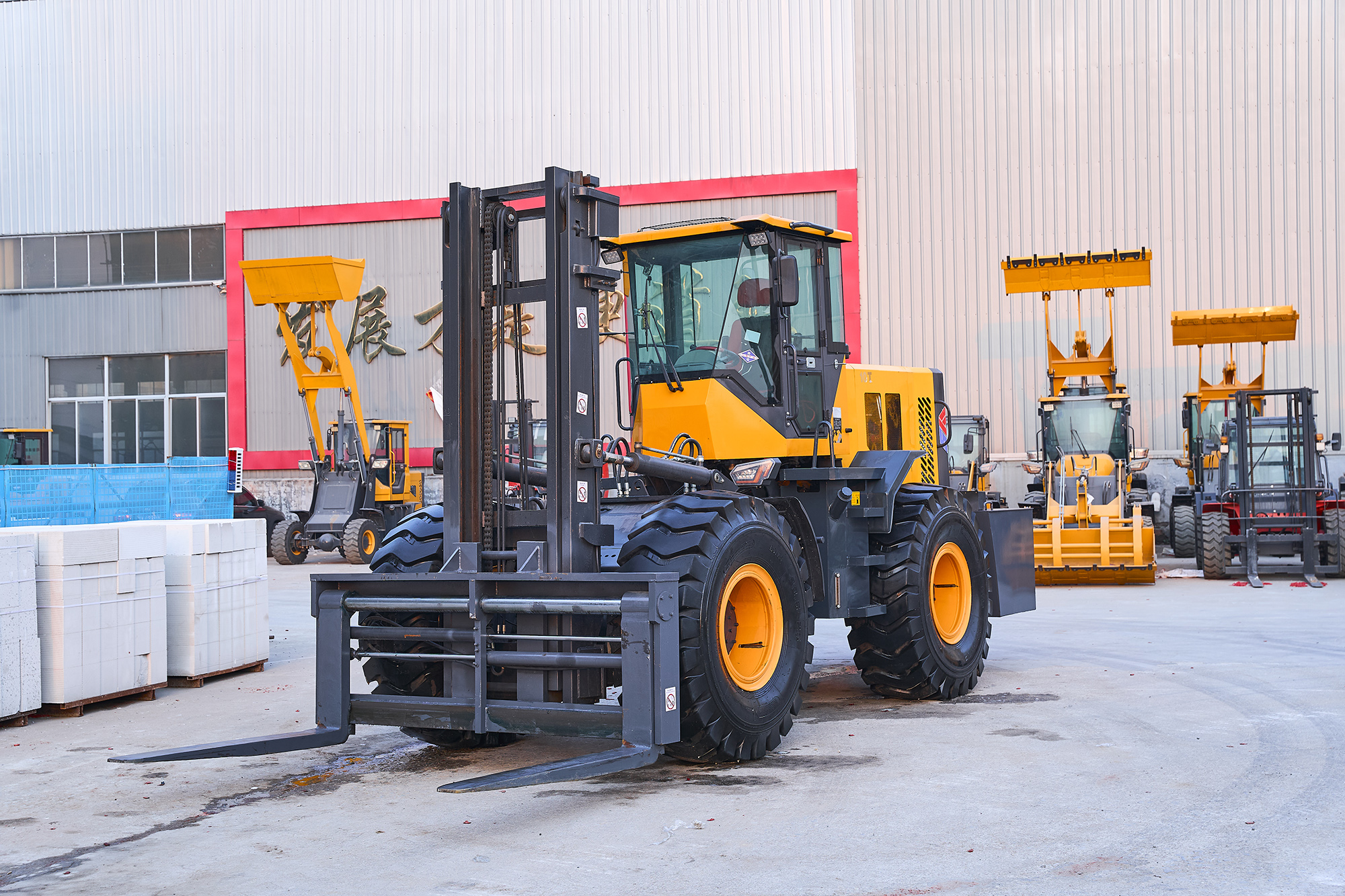 Off-road forklift10 tons(LZLT) - Image 3