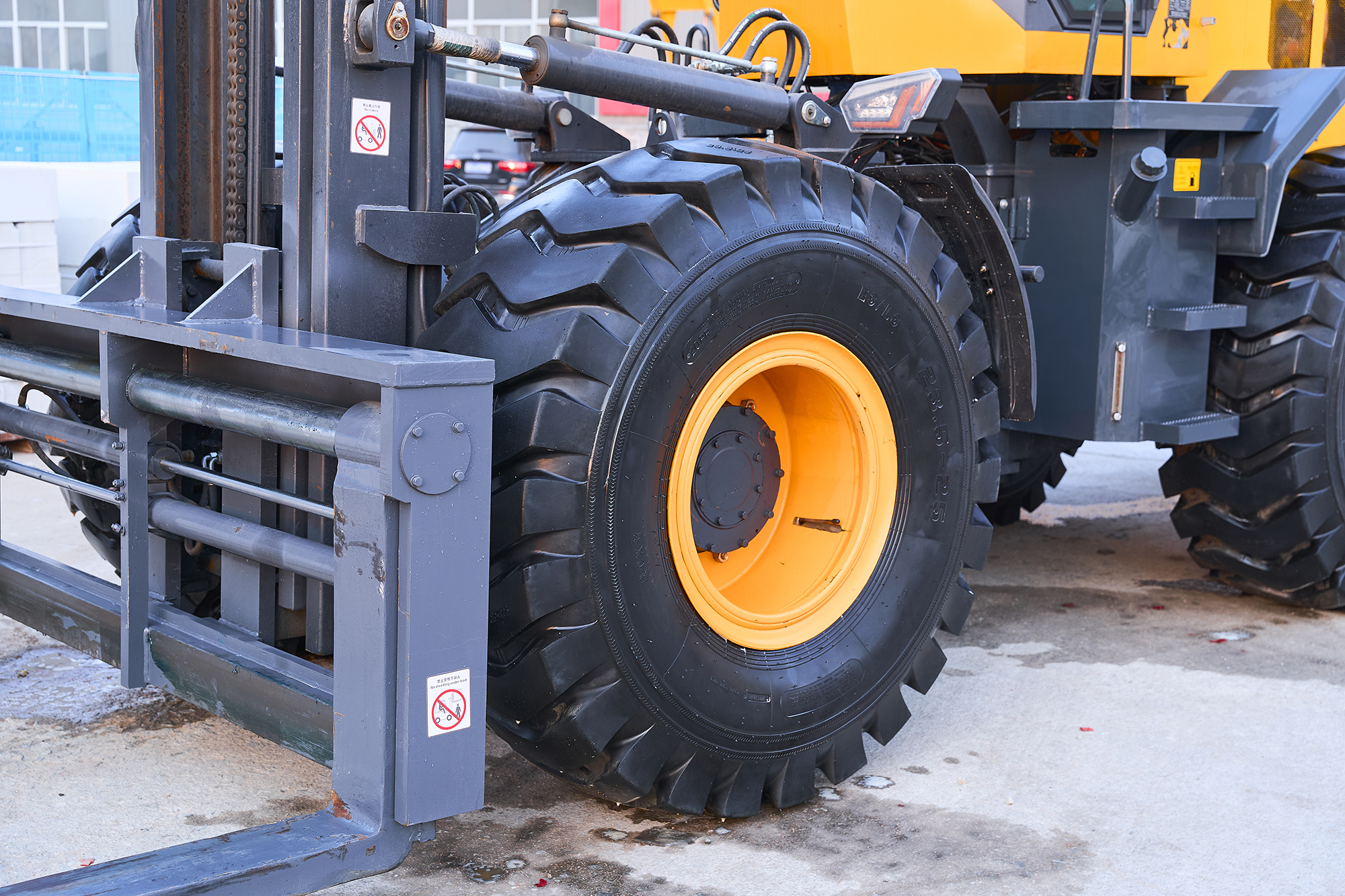 Off-road forklift10 tons(LZLT) - Image 9