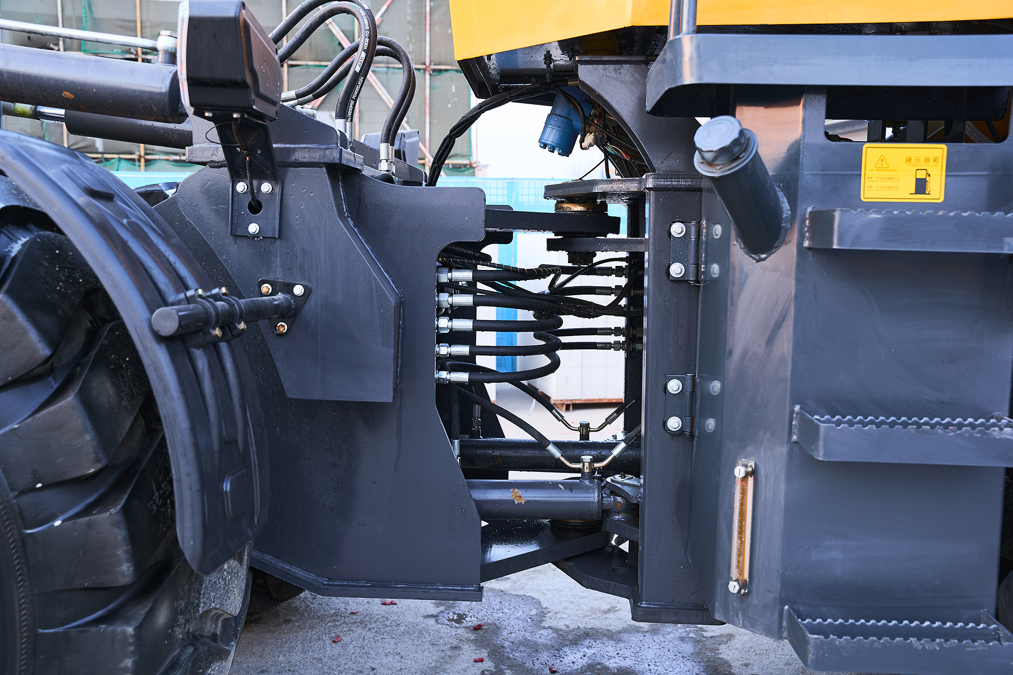 Off-road forklift10 tons(LZLT) - Image 15
