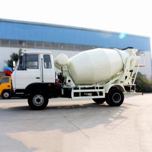 Little Dongfeng mixer truck