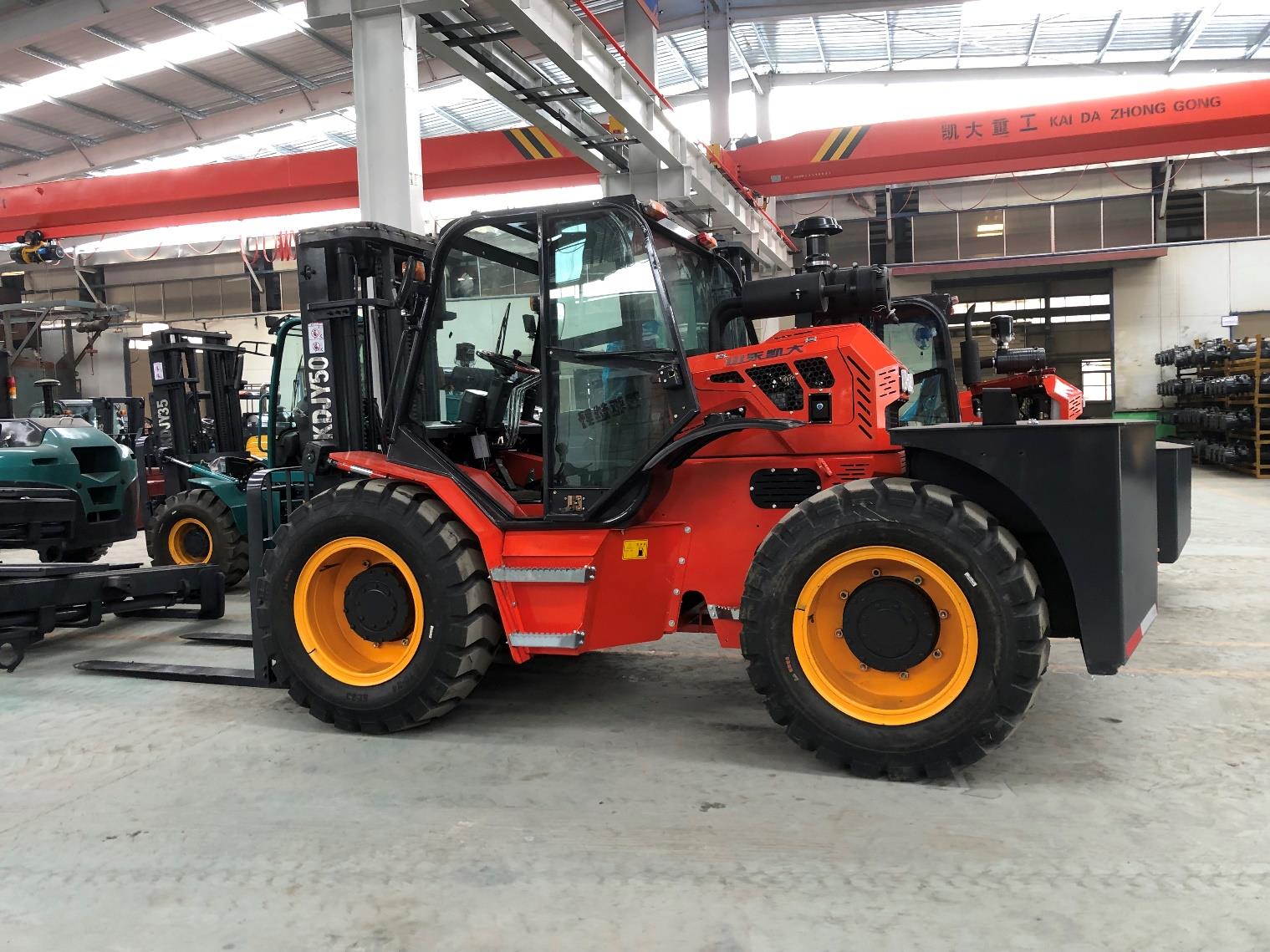 5-ton rear-hinged off-road forklift-1(KD) - Image 2