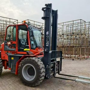 5-ton rear-hinged off-road forklift-2(KD)
