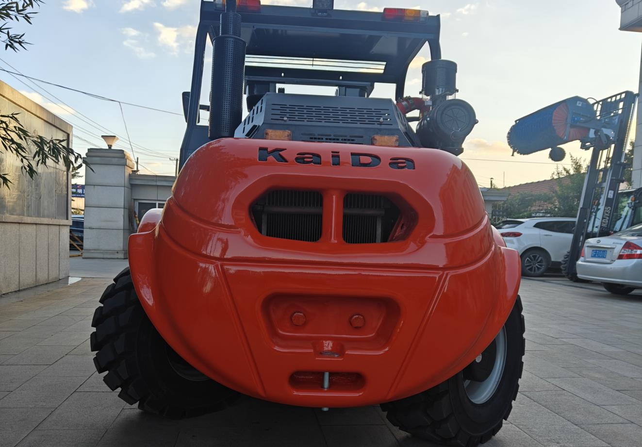 5-ton rear-hinged off-road forklift-3(KD) - Image 4