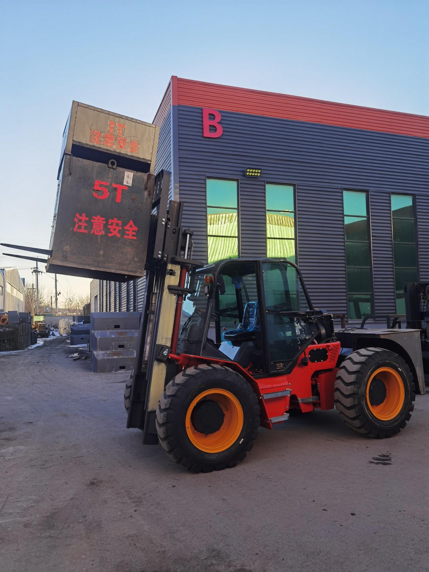5-ton rear-hinged off-road forklift-1(KD) - Image 6