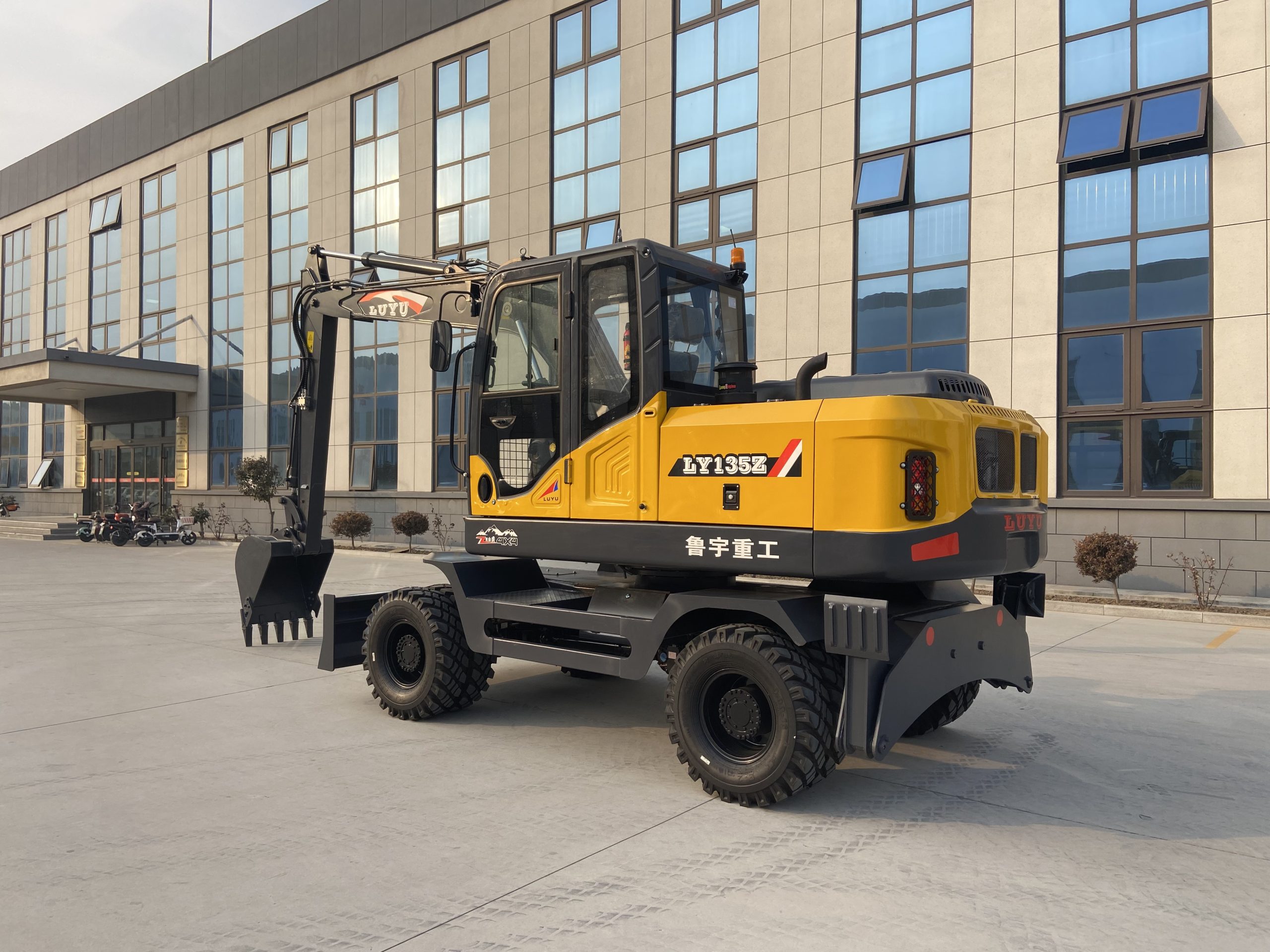 Excavator-LY135Z(LZLY) - Image 2